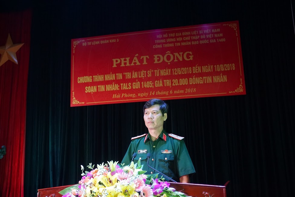 Thiếu tướng Nguyễn Mạnh Hùng- (Bí thư đảng uỷ- Chính uỷ Quân khu 3) phát biểu tại buổi Lễ